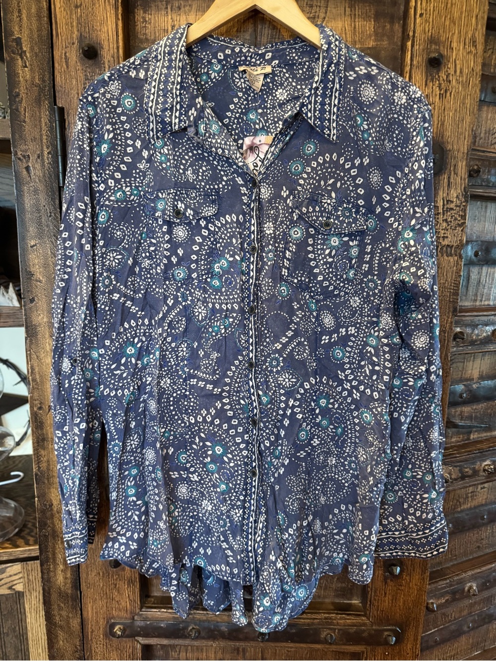 Women’s Navy Patterned Long-Sleeve Shirt